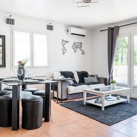Le Grand Thao Apartment Frejus Exterior photo